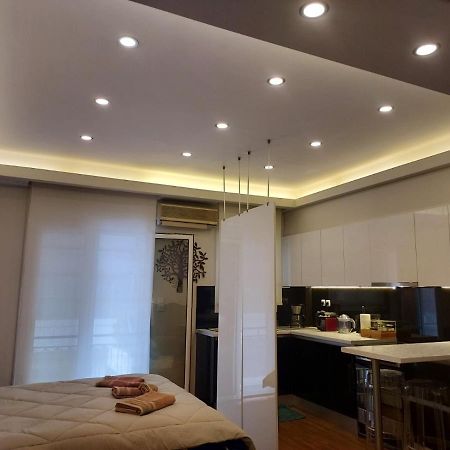 Acropolis Metro Station Flat 2 Apartment เอเธนส์ ภายนอก รูปภาพ