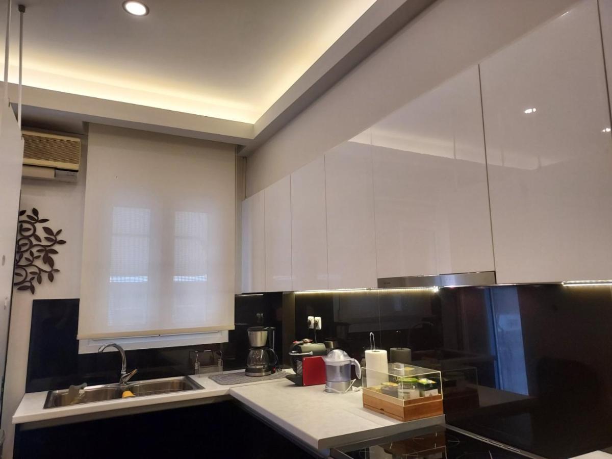 Acropolis Metro Station Flat 2 Apartment เอเธนส์ ภายนอก รูปภาพ