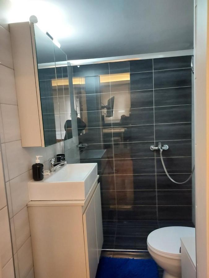 Acropolis Metro Station Flat 2 Apartment เอเธนส์ ภายนอก รูปภาพ